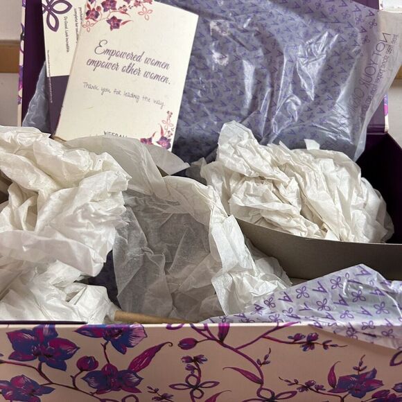 Veerah Pumps Size 10 Women's Volcano Red "The Florence" With Fringes Heels Party - Picture 11 of 11